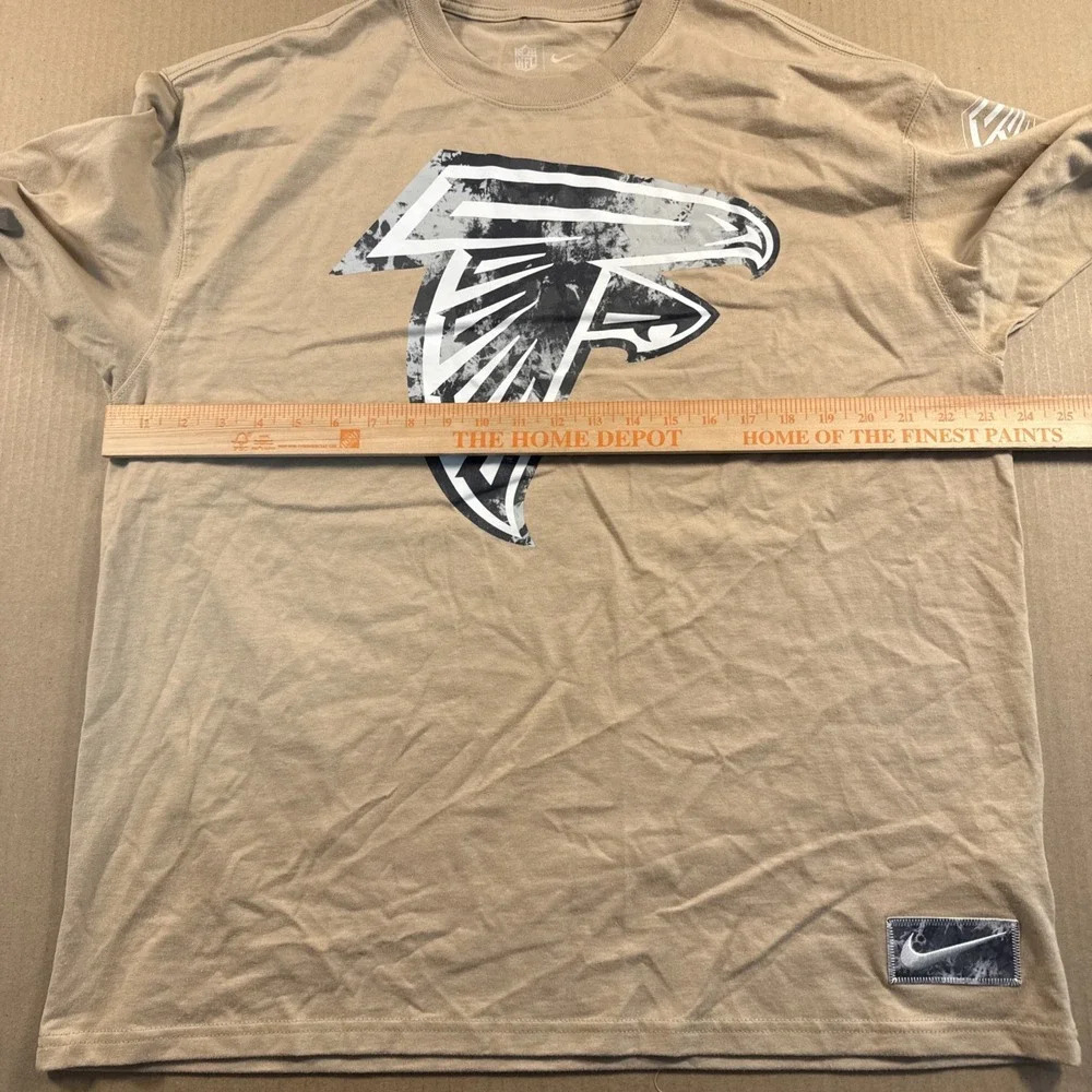 Nike Tan Essential Statement Max 90, Atlanta Falcons, Size Large